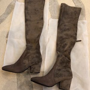 Goodnight Macaroon 'Carina' Taupe OTN Boots *NWT*